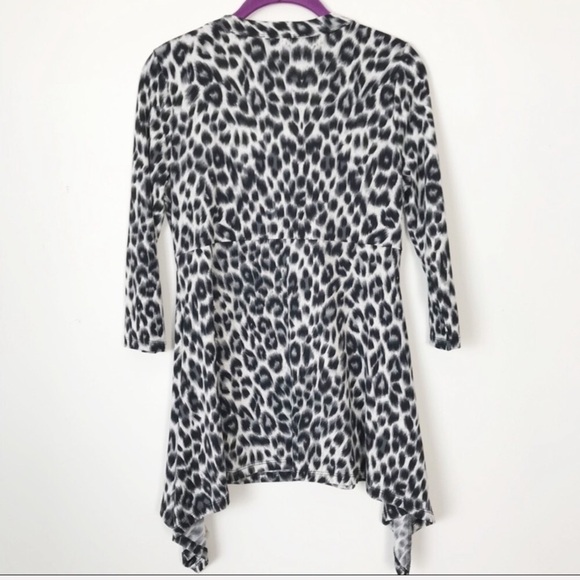 CHAUS NY Stretch Leopard Print Asymmetrical Top Sm - Picture 6 of 8
